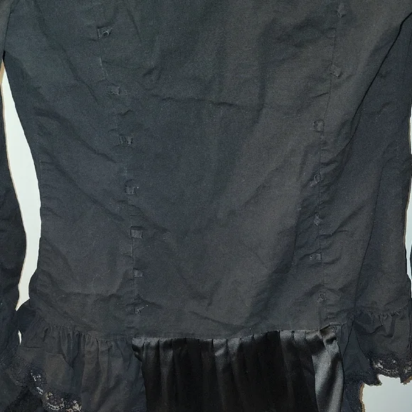 Gothic Ruffled Long Sleeve Blouse with Jabot Collar - Picture 5 of 6
